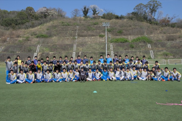 高松商業高校サッカー部の集合写真